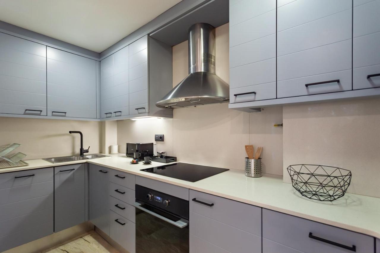 Cozy Apartment Les Corts Barcelona Exterior foto